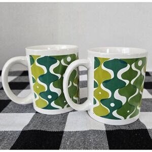 Set of 2 Mod Mugs Coffee Tea  Groovy Design Microwave & Dishwasher Safe